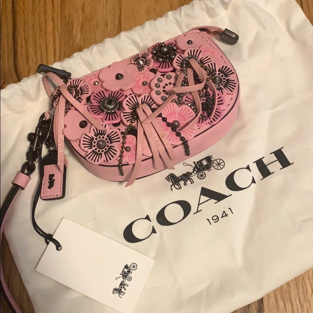 Couch Pouch